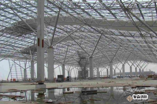 廠房需要設(shè)置貨梯或消防梯時(shí)，由建筑加固公司